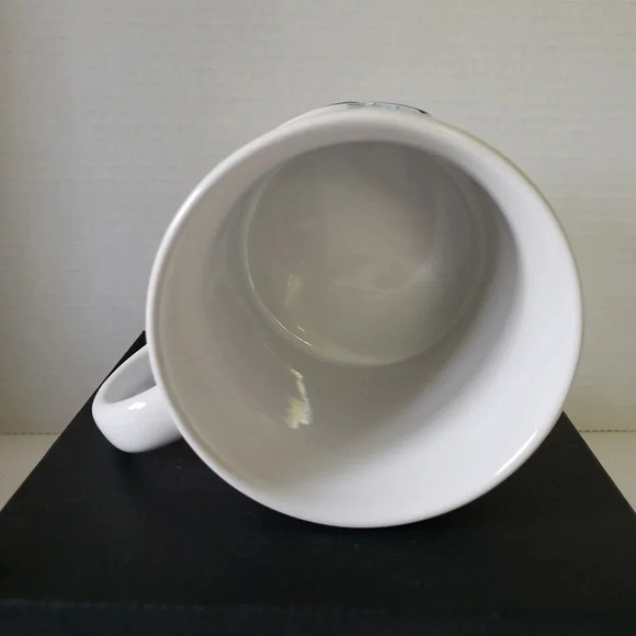 2010 America Ware Chicago Skyline Blue/White Coffee mug. - Picture 5 of 7